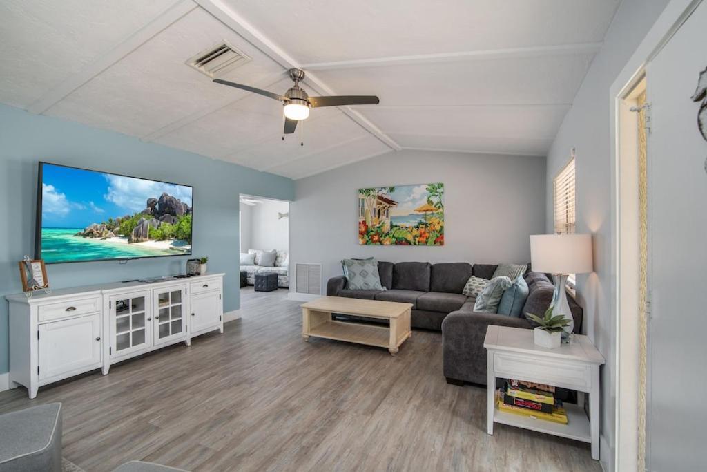 Mermaid Manor; Waterfront With Direct Ocean Access And Private Heated Pool Casa vacanze *